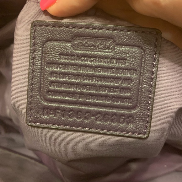 NWOT COACH TOTE BAG / diaper bag / travel bag genuine leather purple - durable! - Picture 10 of 16